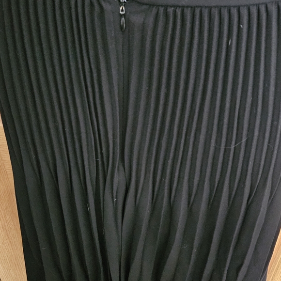 COS Black A-Line Pleated Skirt - Picture 2 of 4